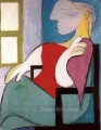 窓の近くに座る女性 1932 年キュビスト パブロ・ピカソ